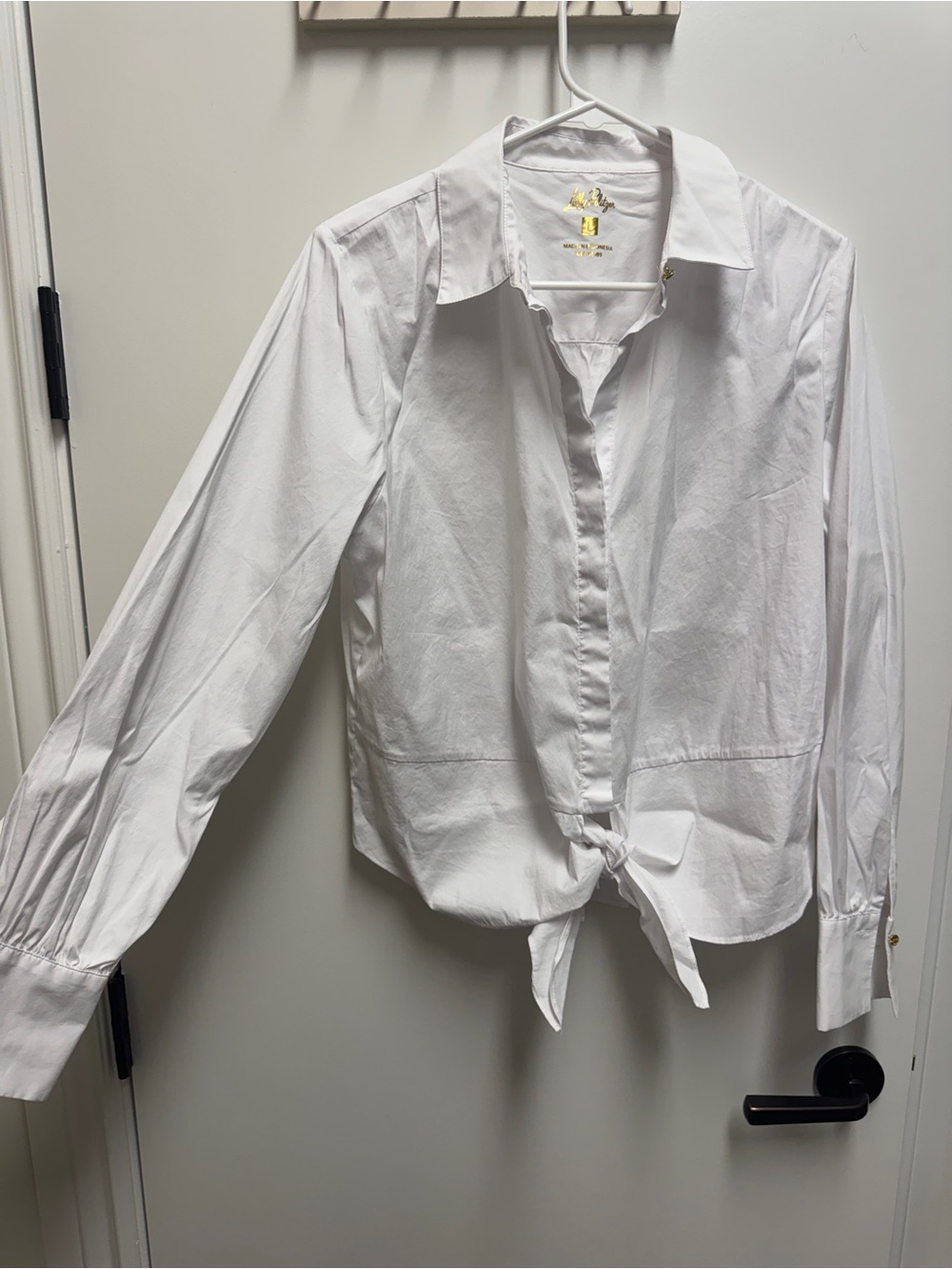 Lilly Pulitzer Tie Lilly shirt